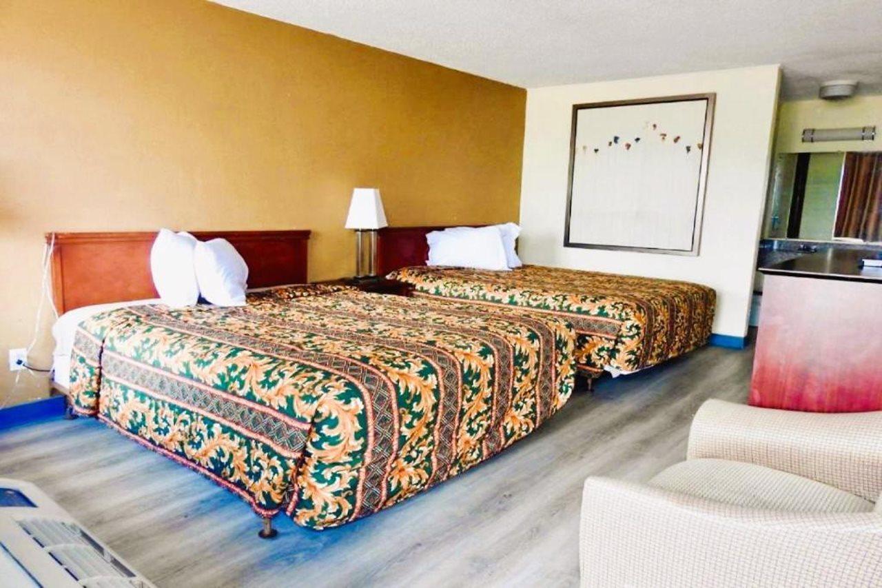 Holiday Lodge Virginia Pearisburg Bagian luar foto