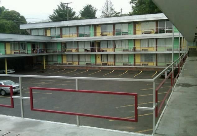 Holiday Lodge Virginia Pearisburg Bagian luar foto
